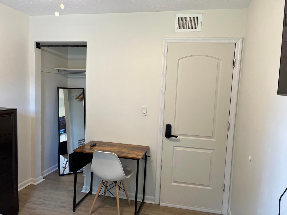 Zenhomes In Brandon Near Tampa Valrico Seffner エクステリア 写真