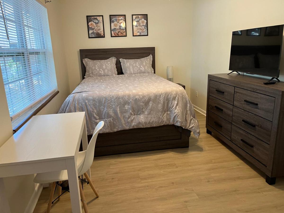 Zenhomes In Brandon Near Tampa Valrico Seffner エクステリア 写真